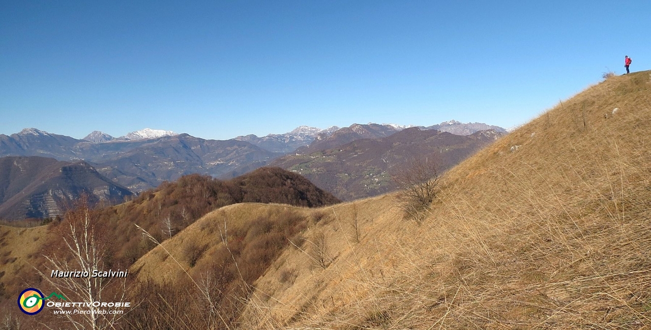 37 Comincia ad aprirsi il panorama....JPG